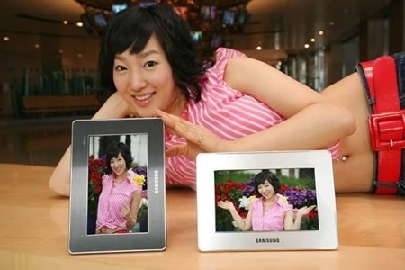 Gigital Photo Frames